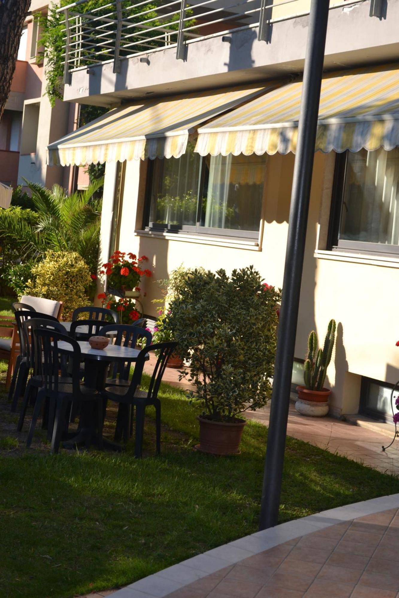Hotel Maita Lido di Camaiore Exterior photo