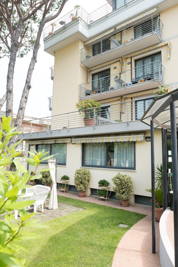 Hotel Maita Lido di Camaiore Exterior photo
