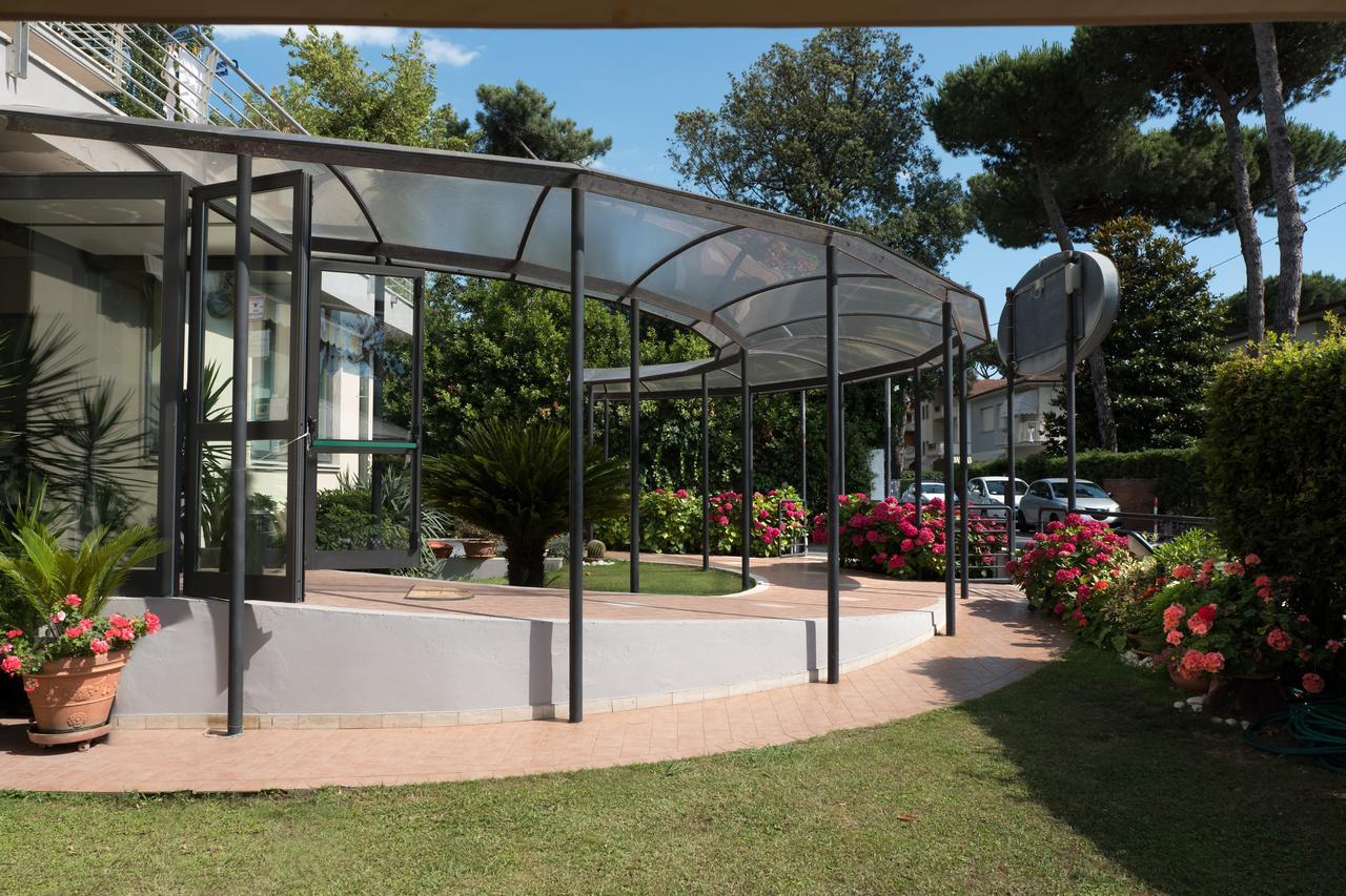 Hotel Maita Lido di Camaiore Exterior photo